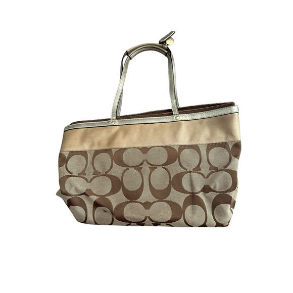 Coach Medium Signature CC Purse L0768-11691 - Picture 3 of 8